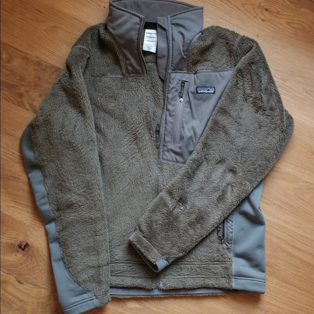 Men’s Patagonia fleece jacket